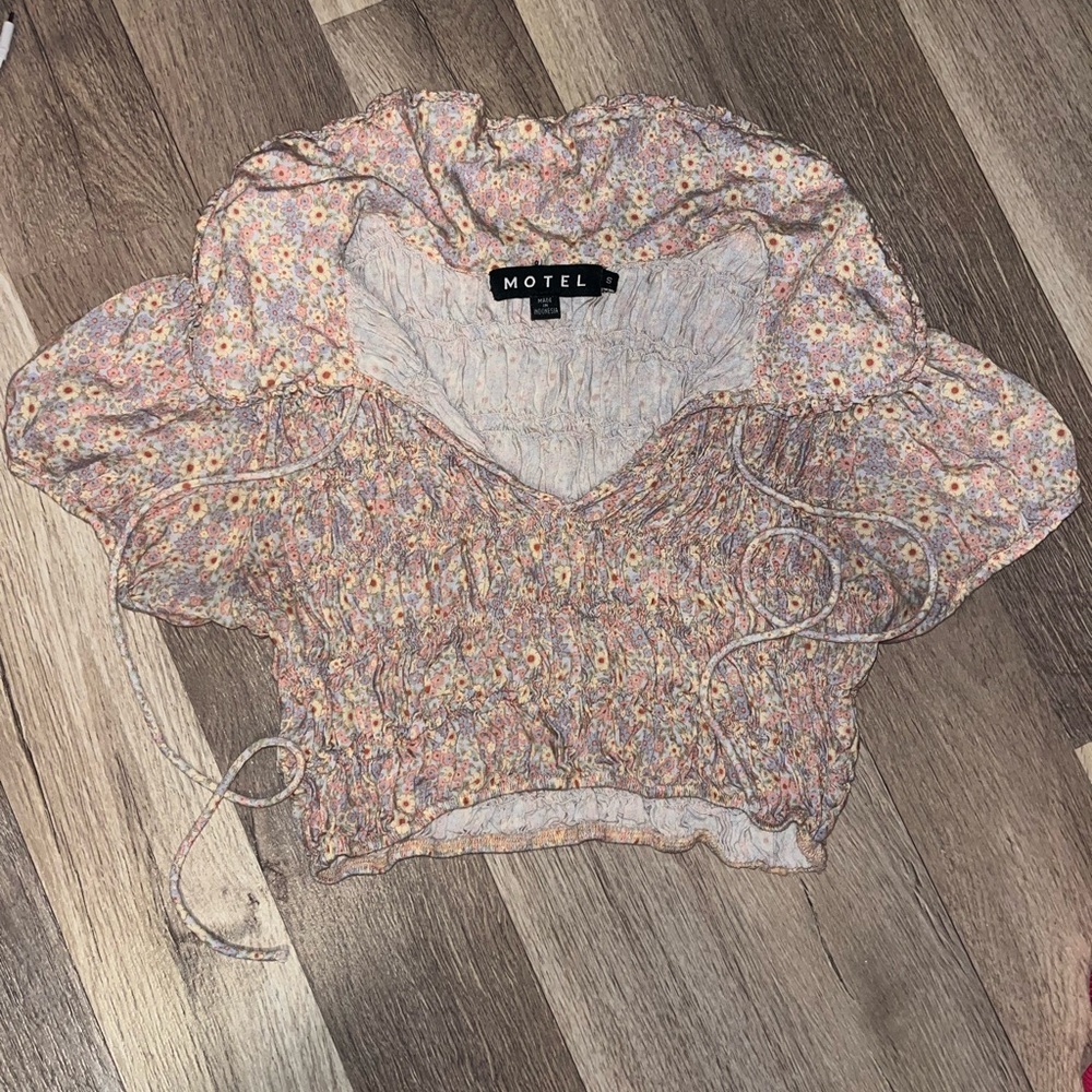 MOTEL ROCKS 💐 crop top